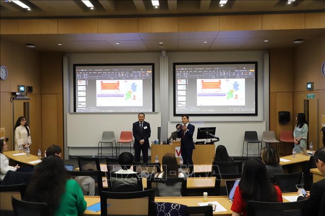 Hội thảo về AI do Hội trí thức Việt Nam tại Anh và Ireland (VIS) tổ chức tháng 2/2026 tại Cambridge, Anh. Ảnh: Phong Hà - PV TTXVN tại Anh