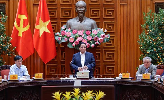 Thủ tướng Phạm Minh Chính chủ trì cuộc làm việc của Thường trực Chính phủ với lãnh đạo thành phố Hà Nội về Quy hoạch tổng thể Thủ đô Hà Nội tầm nhìn 100 năm. Ảnh: Dương Giang - TTXVN 