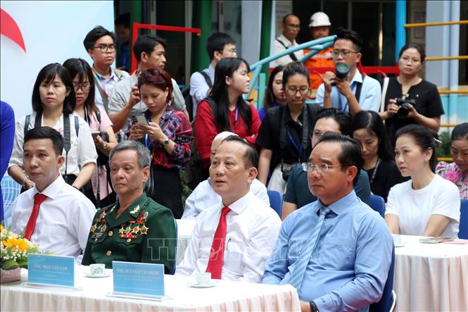 Chủ tịch UBND Thành phố Hồ Chí Minh Nguyễn Văn Được dự khai mạc và bỏ phiếu tại Khu vực bỏ phiếu số 2 (Trường Mầm non Tuổi thơ 7) phường Xuân Hòa, TP. Hồ Chí Minh. Ảnh: Tiến Lực – TTXVN