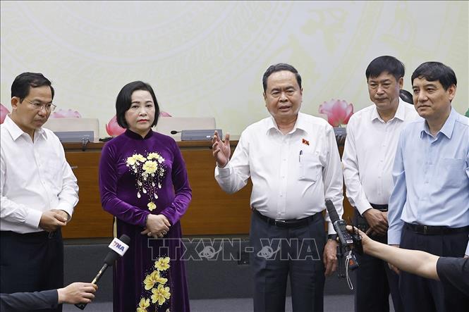 Chủ tịch Quốc hội Trần Thanh Mẫn thăm và phát biểu tại Trung tâm báo chí tại Nhà Quốc hội (Hà Nội). Ảnh: Doãn Tấn - TTXVN