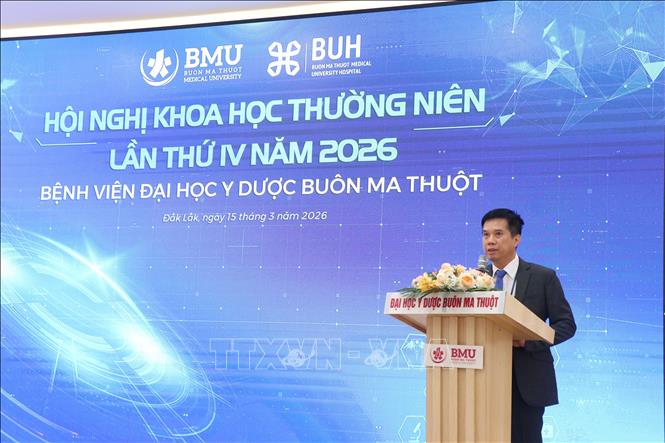 Bác sĩ chuyên khoa II Võ Minh Thành, Giám đốc Bệnh Viện Đại học Y Dược Buôn Ma Thuột phát biểu. Ảnh: Nguyên Dung – TTXVN.