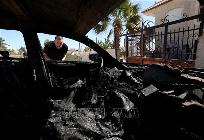 Thiệt hại sau cuộc tấn công của người định cư Israel tại thành phố Ramallah, Bờ Tây. Ảnh: THX/TTXVN