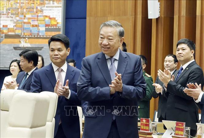 Tổng Bí thư Tô Lâm đến dự cuộc làm việc với Ban Chấp hành Đảng bộ thành phố Hải Phòng. Ảnh: Thống Nhất – TTXVN