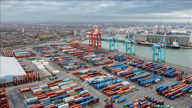 Cảng hàng hóa Liverpool, Anh. Ảnh: THX/TTXVN