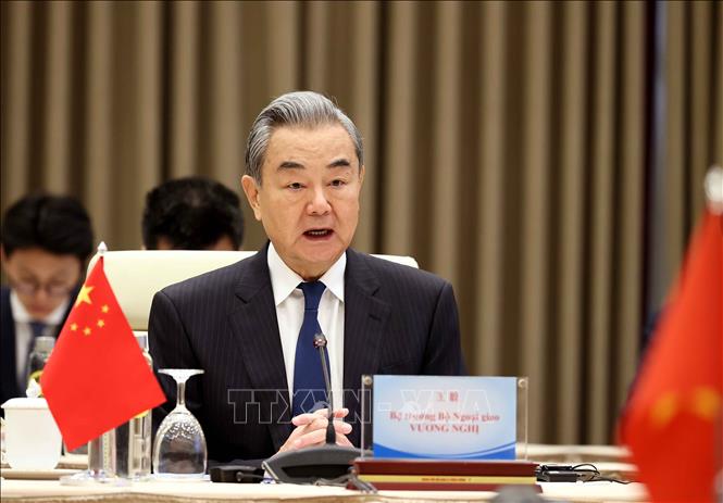 Chinese Foreign Minister Wang Yi speaks at the dialogue. VNA Photo: An Đăng 