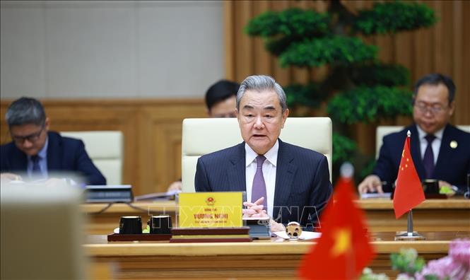 Bộ trưởng Ngoại giao Trung Quốc Vương Nghị phát biểu tại buổi tiếp. Ảnh: Dương Giang-TTXVN
