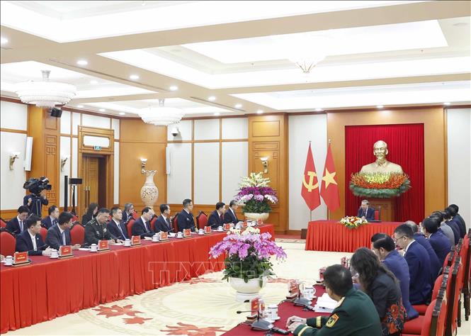 Tổng Bí thư Tô Lâm tiếp Bộ trưởng Ngoại giao Trung Quốc Vương Nghị, Bộ trưởng Công an Trung Quốc Vương Tiểu Hồng, Bộ trưởng Quốc phòng Trung Quốc Đổng Quân. Ảnh: Thống Nhất – TTXVN