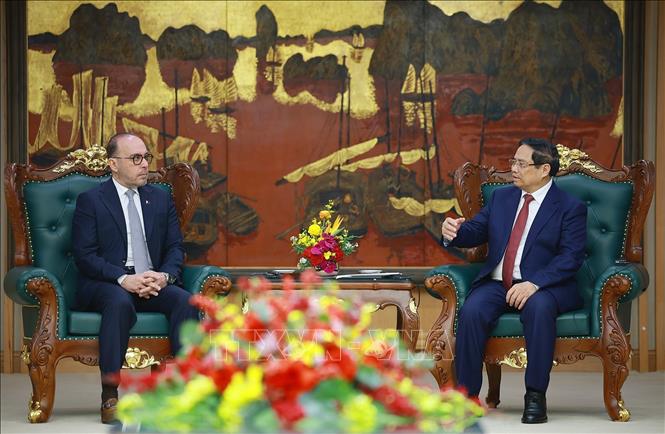 Thủ tướng Phạm Minh Chính tiếp ông Khalid Ali Abdullah Abel, Đại sứ đặc mệnh toàn quyền Nhà nước Qatar tại Việt Nam. Ảnh: Dương Giang-TTXVN