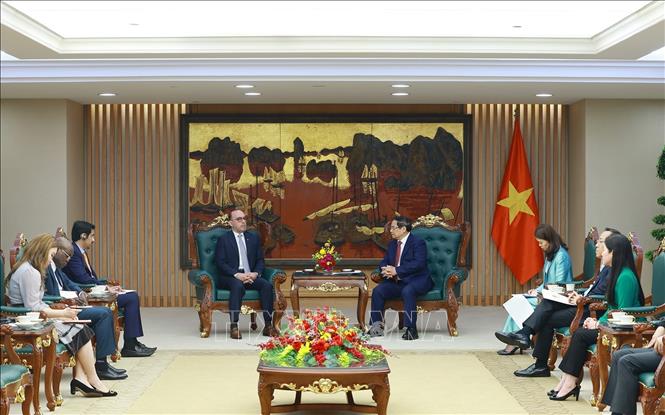 Thủ tướng Phạm Minh Chính tiếp ông Khalid Ali Abdullah Abel, Đại sứ đặc mệnh toàn quyền Nhà nước Qatar tại Việt Nam. Ảnh: Dương Giang-TTXVN