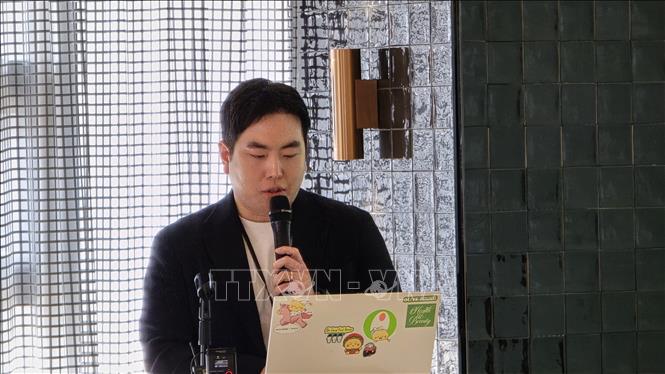 Ông Yoo Young Hwan, Nhóm Trí tuệ Dữ liệu Olive Young, phát biểu tại phiên thảo luận trong khuôn khổ sự kiện. Ảnh: Đức Thắng-PV TTXVN tại Hàn Quốc