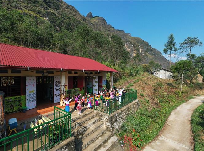 Điểm trường Tràng Hương, xã Mèo Vạc, tỉnh Tuyên Quang, nơi cô Vàng Thị Tro đang công tác còn nhiều khó khăn và thiếu thốn. Ảnh: Minh Đức – TTXVN