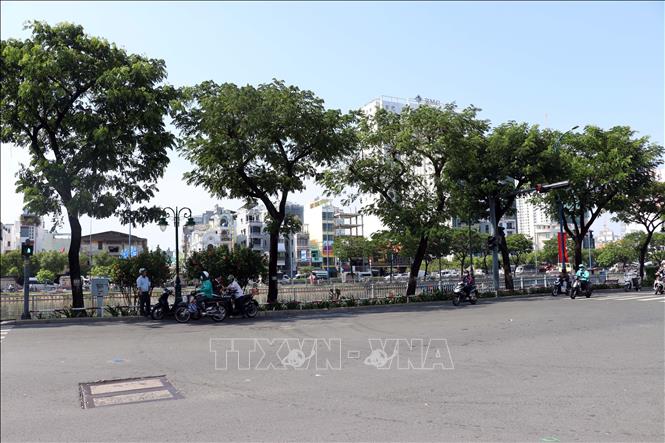 Khu vực rạch Bến Nghé sẽ có các nhánh cầu vượt từ đường Nguyễn Khoái kết nối với điểm cuối trên đường Võ Văn Kiệt. Ảnh: Tiến Lực - TTXVN