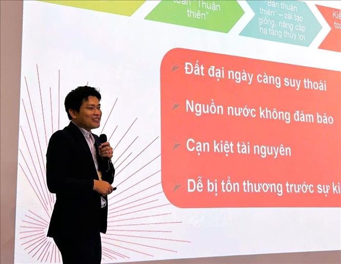 Tiến sĩ Lý Văn Lợi (Đại học Cần Thơ) phát biểu tại sự kiện. Ảnh: Ánh Tuyết - TTXVN