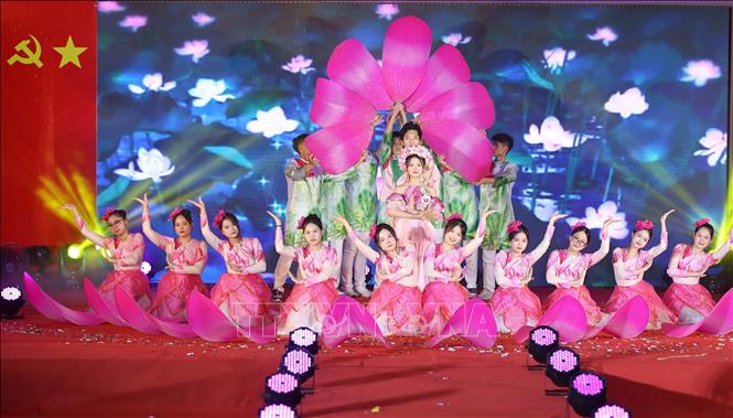 Học sinh thể hiện phần thi tài năng mang lại nhiều bất ngờ trong Hội thi 