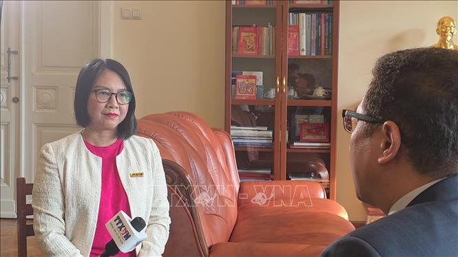 Phóng viên TTXVN tại Nga phỏng vấn Đại sứ Đặc mệnh toàn quyền nước CHXHCN Việt Nam tại LB Nga Đặng Minh Khôi
