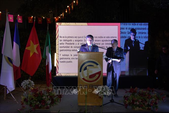 Đại sứ Việt Nam tại Mexico Nguyễn Văn Hải phát biểu khai mạc Góc Việt Nam tại sự kiện. Ảnh: Phi Hùng - PV TTXVN tại Mexico