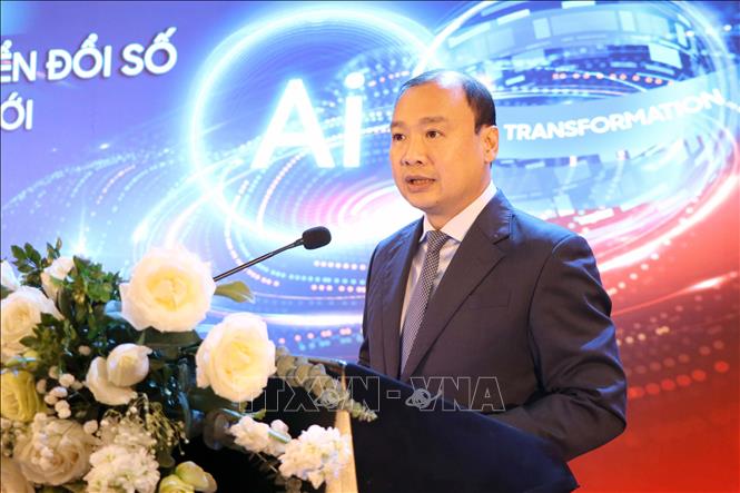 Ông Lê Hải Bình, Phó Giám đốc Thường trực Học viện Chính trị Quốc gia Hồ Chí Minh phát biểu tại tọa đàm. Ảnh: Hoàng Ngọc – TTXVN 