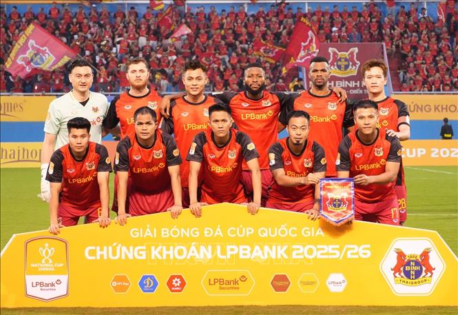 Đội hình xuất phát của Ninh Bình FC. Ảnh: Đức Phương – TTXVN