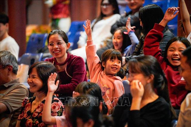 Chương trình nhận được sự yêu thích của người dân và các bạn nhỏ. Ảnh: Khánh Hoà - TTXVN