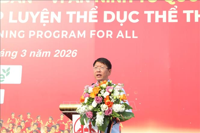 Ông Trần Song Tùng, Phó Chủ tịch thường trực UBND tỉnh Ninh Bình phát biểu tại lễ phát động. Ảnh: Đại Nghĩa - TTXVN