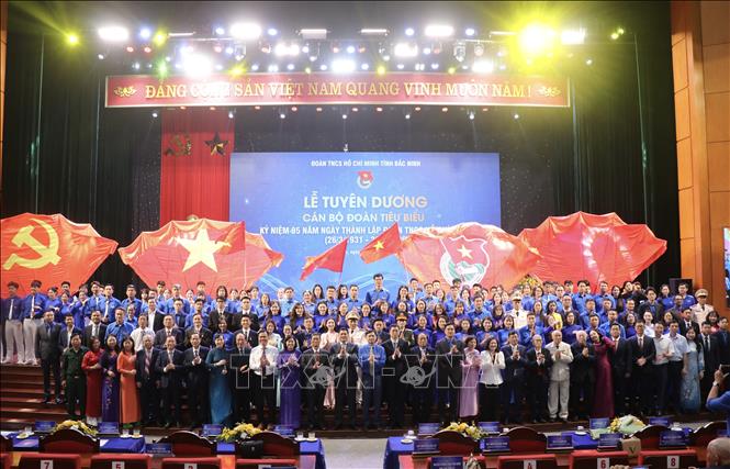 Các đại biểu chụp ảnh lưu niệm. Ảnh: Thanh Thương - TTXVN