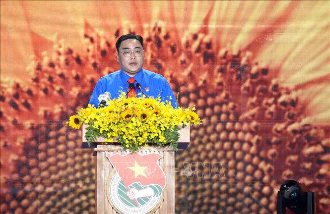 Anh Ngô Minh Hải, Bí thư Thành đoàn, Chủ tịch Hội Liên hiệp Thanh niên Việt Nam TP. Hồ Chí Minh phát biểu tại chương trình. Ảnh: Trung Tuyến - TTXVN 