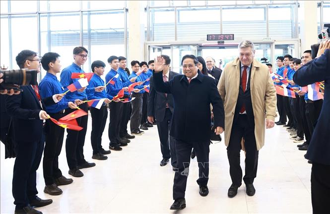 Thủ tướng Phạm Minh Chính đến thủ đô Moskva, bắt đầu thăm chính thức Liên bang Nga. Ảnh: Dương Giang – TTXVN