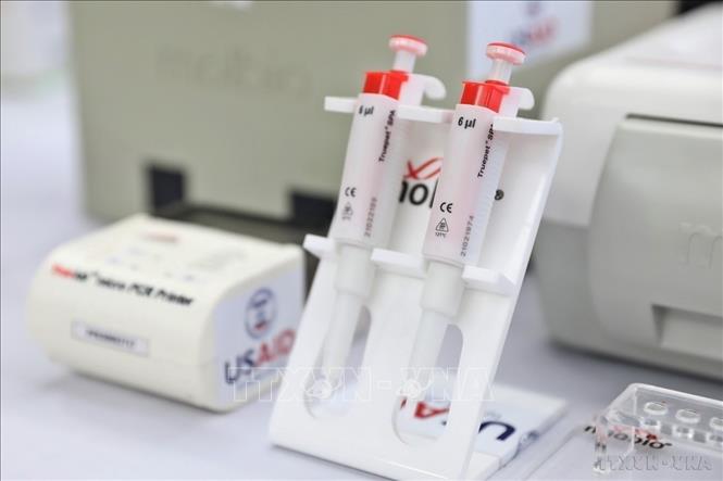 Thiết bị phát hiện và chẩn đoán nhanh bệnh lao do Cơ quan Phát triển Quốc tế Hoa Kỳ (USAID) trao tặng Việt Nam. Ảnh: Minh Quyết - TTXVN