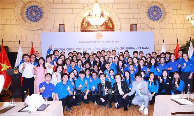 Thủ tướng Phạm Minh Chính với thanh niên, sinh viên Việt Nam đang học tập và nghiên cứu tại Liên bang Nga. Ảnh: Dương Giang - TTXVN