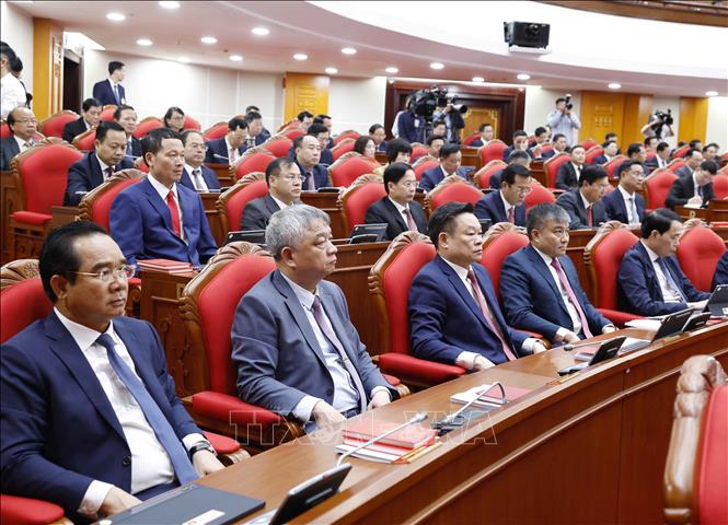 Đại biểu dự khai mạc Hội nghị lần thứ hai Ban Chấp hành Trung ương Đảng khoá XIV. Ảnh: Thống Nhất - TTXVN