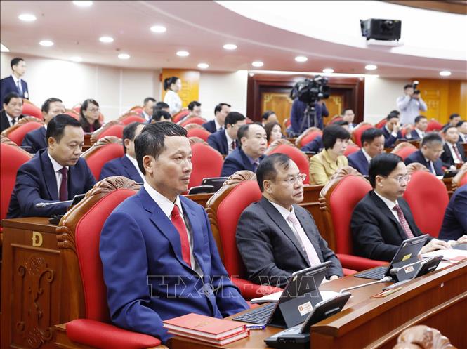 Đại biểu dự khai mạc Hội nghị lần thứ hai Ban Chấp hành Trung ương Đảng khoá XIV. Ảnh: Thống Nhất - TTXVN