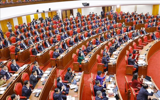 Đại biểu dự khai mạc Hội nghị lần thứ hai Ban Chấp hành Trung ương Đảng khoá XIV. Ảnh: Doãn Tấn - TTXVN