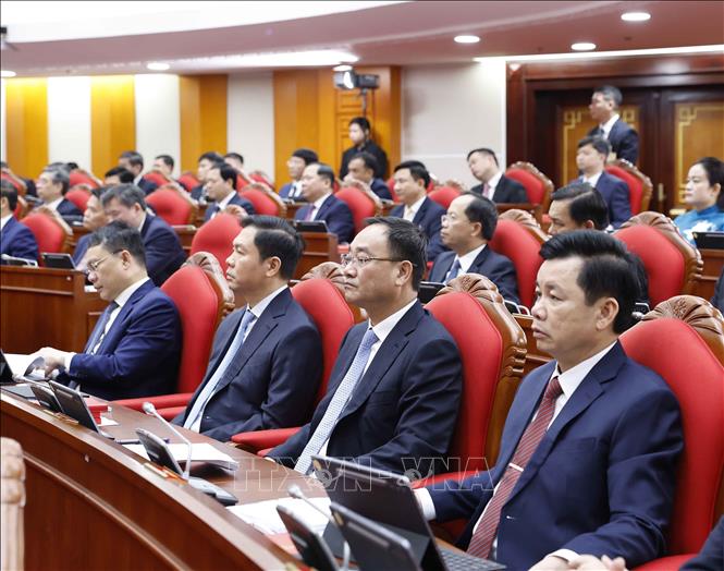 Đại biểu dự khai mạc Hội nghị lần thứ hai Ban Chấp hành Trung ương Đảng khoá XIV. Ảnh: Thống Nhất - TTXVN