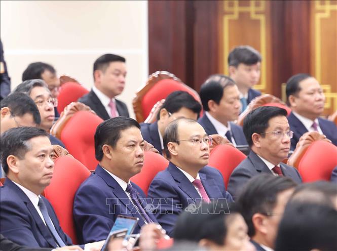 Đại biểu dự khai mạc Hội nghị lần thứ hai Ban Chấp hành Trung ương Đảng khoá XIV. Ảnh: Thống Nhất - TTXVN