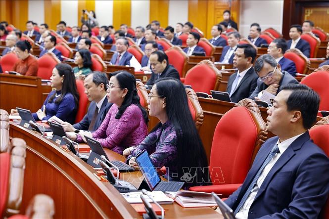 Đại biểu dự khai mạc Hội nghị lần thứ hai Ban Chấp hành Trung ương Đảng khoá XIV. Ảnh: Doãn Tấn - TTXVN