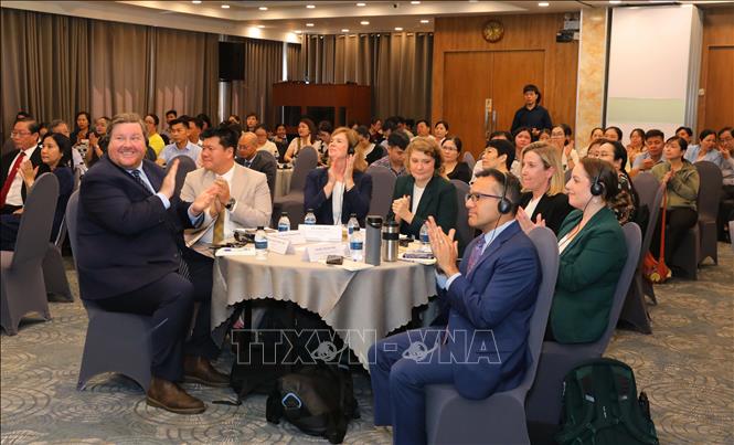 Nhiều chuyên gia đến từ các tổ chức phi lợi nhuận quốc tế tham dự. Ảnh: Đinh Hằng – TTXVN