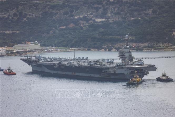 Tàu sân bay USS Gerald R. Ford của Mỹ tại căn cứ hải quân Souda Bay trên đảo Crete, Hy Lạp, ngày 23/3/2026. Ảnh: AA/TTXVN