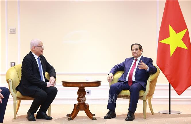 Thủ tướng Phạm Minh Chính tiếp đại diện lãnh đạo Tập đoàn TH True Milk của Việt Nam đang đầu tư tại Liên bang Nga. Ảnh: Dương Giang-TTXVN 
