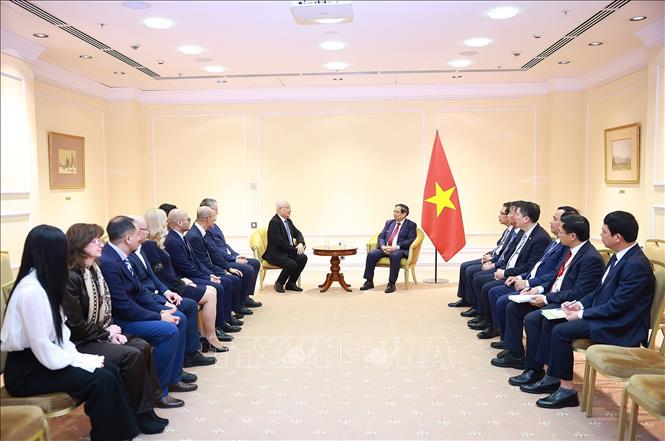 Thủ tướng Phạm Minh Chính tiếp đại diện lãnh đạo Tập đoàn TH True Milk của Việt Nam đang đầu tư tại Liên bang Nga. Ảnh: Dương Giang-TTXVN 
