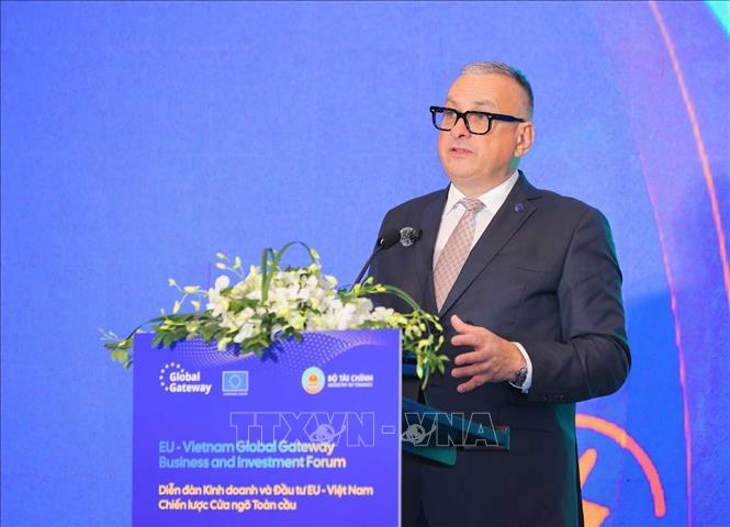 Cao ủy châu Âu phụ trách Quan hệ Đối tác Quốc tế, ông Jozef Síkela phát biểu. Ảnh: Hoàng Hiếu - TTXVN