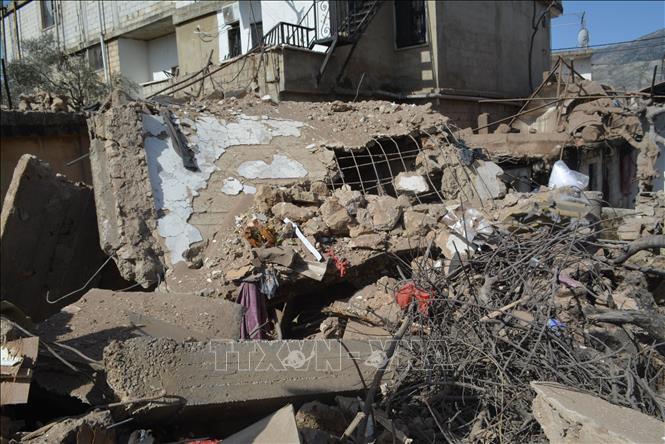 Những tòa nhà bị phá hủy sau các vụ không kích của Israel xuống thành phố Nabatieh ở miền Nam Liban, ngày 18/3/2026. Ảnh: THX/TTXVN