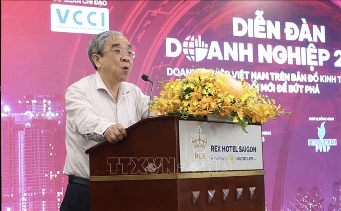 Ông Nguyễn Ngọc Hoà, Chủ tịch Hiệp hội Doanh nghiệp TP Hồ Chí Minh phát biểu tại diễn đàn. Ảnh: Xuân Anh – TTXVN
