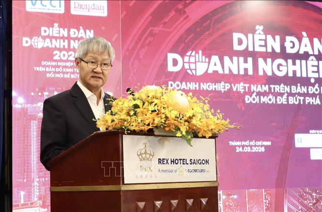 Ông Võ Tân Thành, Phó Chủ tịch VCCI phát biểu khai mạc diễn đàn. Ảnh: Xuân Anh – TTXVN