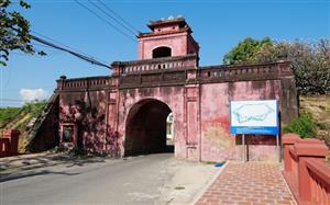 Chuyện quản lý: Nhiều “nút thắt” khiến dự án tu bổ Thành cổ Diên Khánh chậm tiến độ