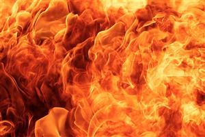 Hỏa hoạn trong đêm thiêu rụi nhiều căn nhà tại Cà Mau