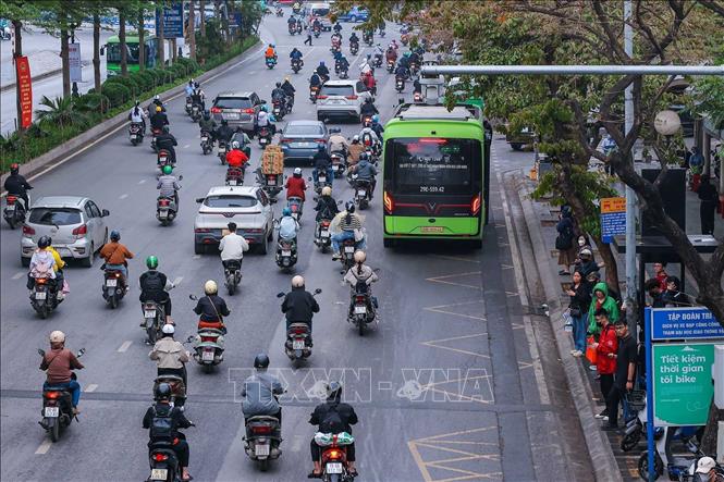 Các phương tiện xe điện ngày càng góp phần thay đổi diện mạo giao thông đô thị theo hướng văn minh, hiện đại, thân thiện với môi trường. Ảnh: Hoàng Hiếu - TTXVN