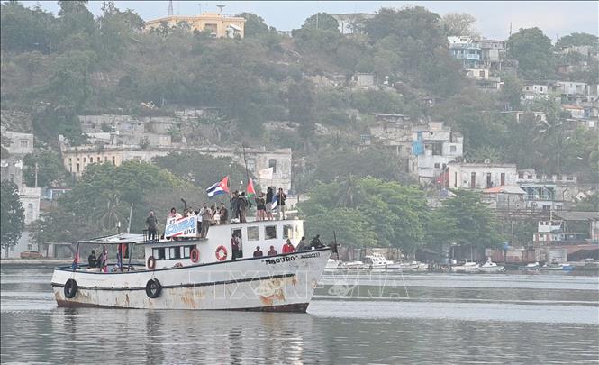 Tàu hữu nghị Marugo tiến vào cảng La Habana, Cuba. Ảnh: Việt Hùng - PV TTXVN tại Cuba