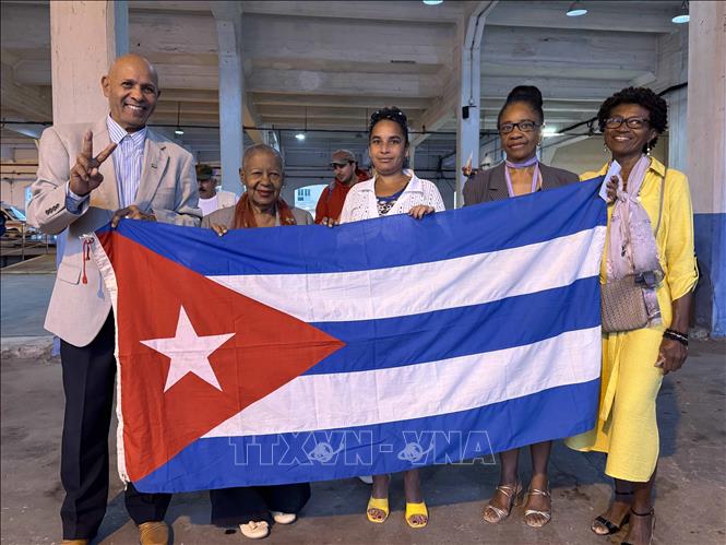 Bạn bè quốc tế bày tỏ tình hữu nghị với Cuba. Ảnh: Việt Hùng - PV TTXVN tại Cuba