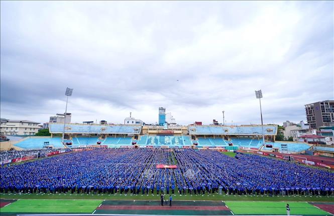 8.800 tình nguyện viên đến từ 43 trường đại học, cao đẳng và các xã, phường trên địa bàn sẵn sàng tham gia phục vụ lễ kỷ niệm 80 năm Quốc khánh 2/9. Ảnh: Mai Chi – TTXVN