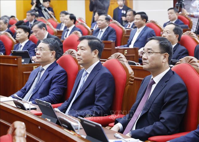 Các đại biểu dự phiên Bế mạc Hội nghị lần thứ hai Ban Chấp hành Trung ương Đảng khoá XIV. Ảnh: Thống Nhất – TTXVN